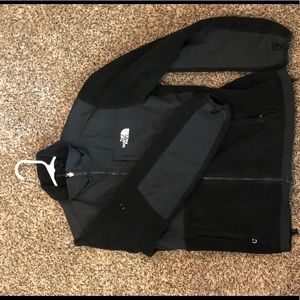 Women’s The North Face Denali size M
